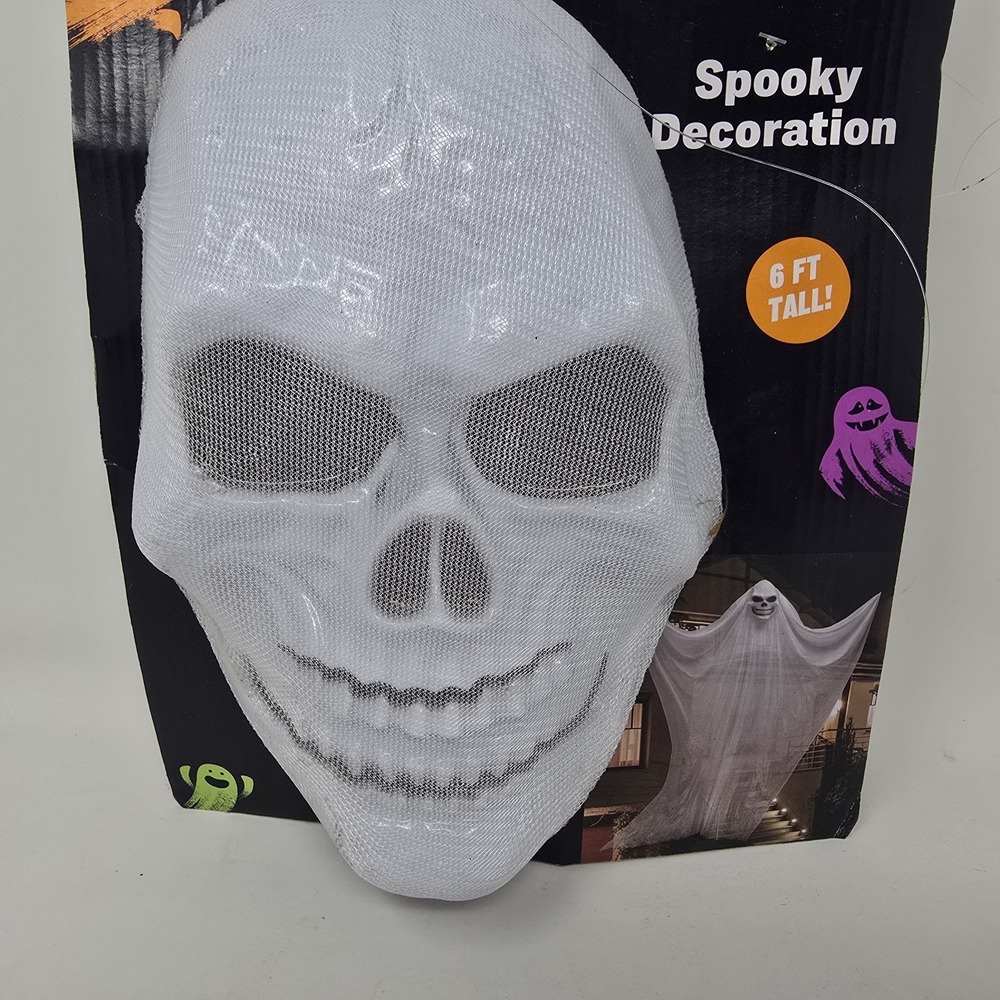 Halloween Hanging White Skull Decoration House Scary 6 Foot Tall‎ New